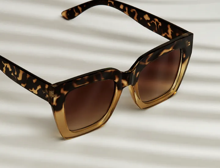 <br>A+MORE:<br> aurinkolasit  –20 %